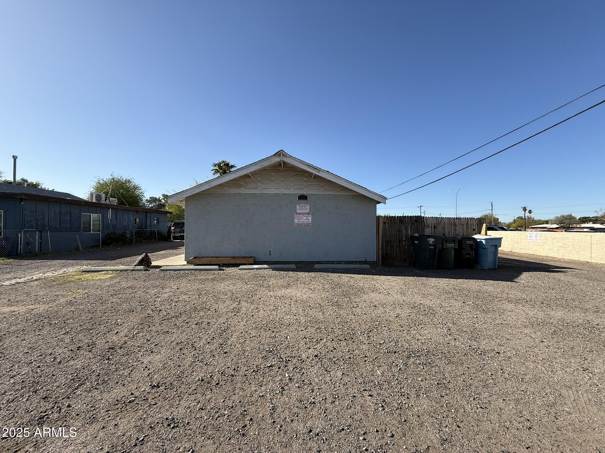 2617 W AUGUSTA Avenue