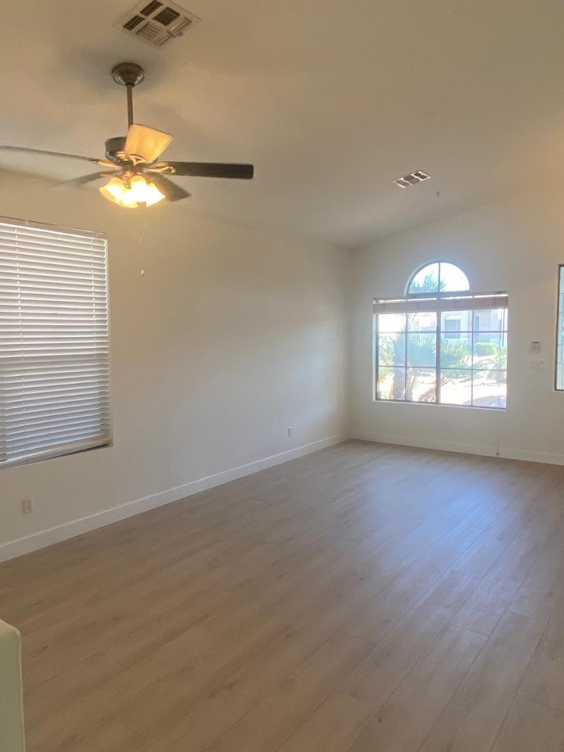 8122 E Theresa Drive