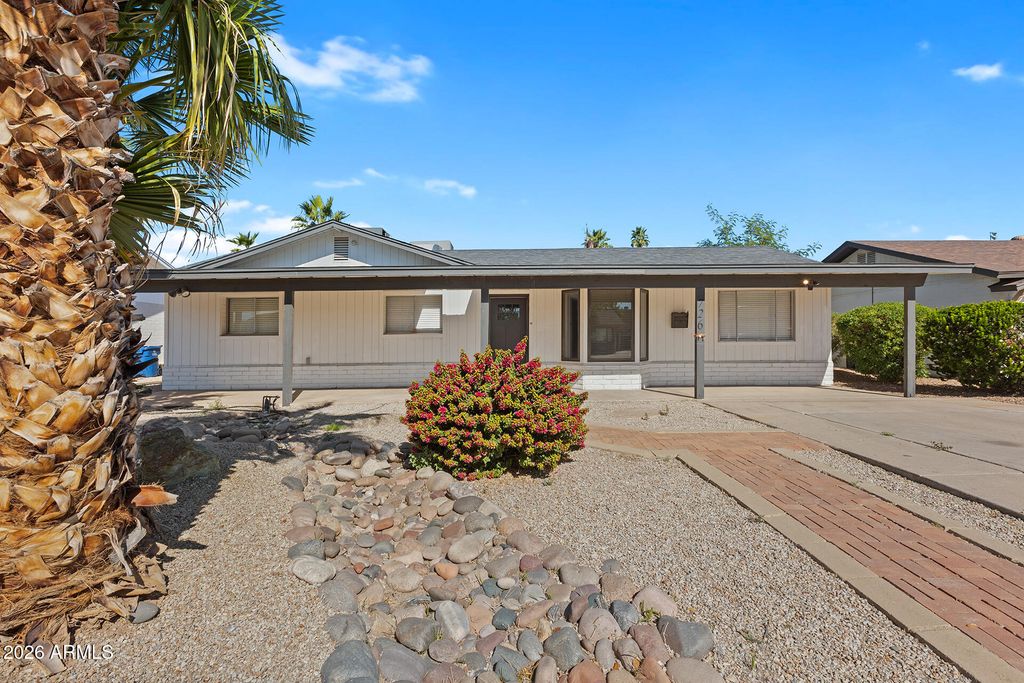 Photo of 726 W 19th Street, Tempe, AZ 85281 (MLS # 6964460)