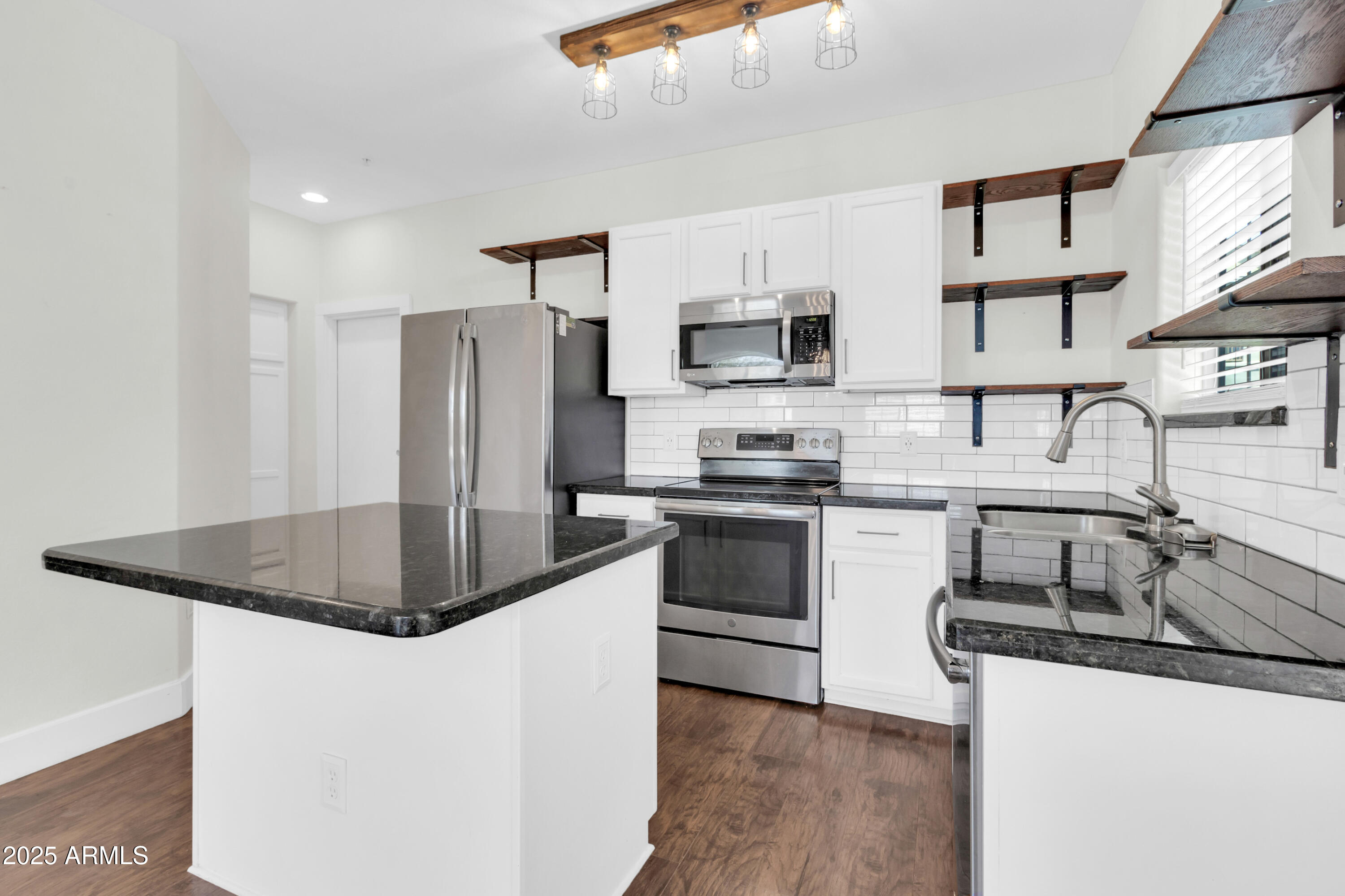 1350 S Greenfield Road 1166