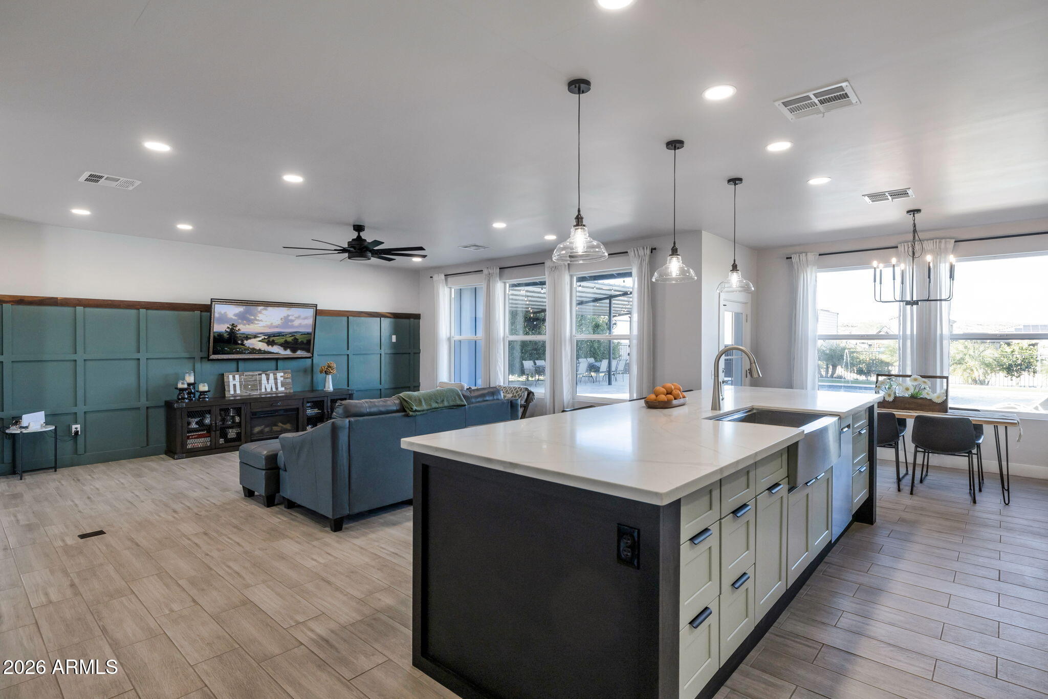 11224 W TETHER Trail W