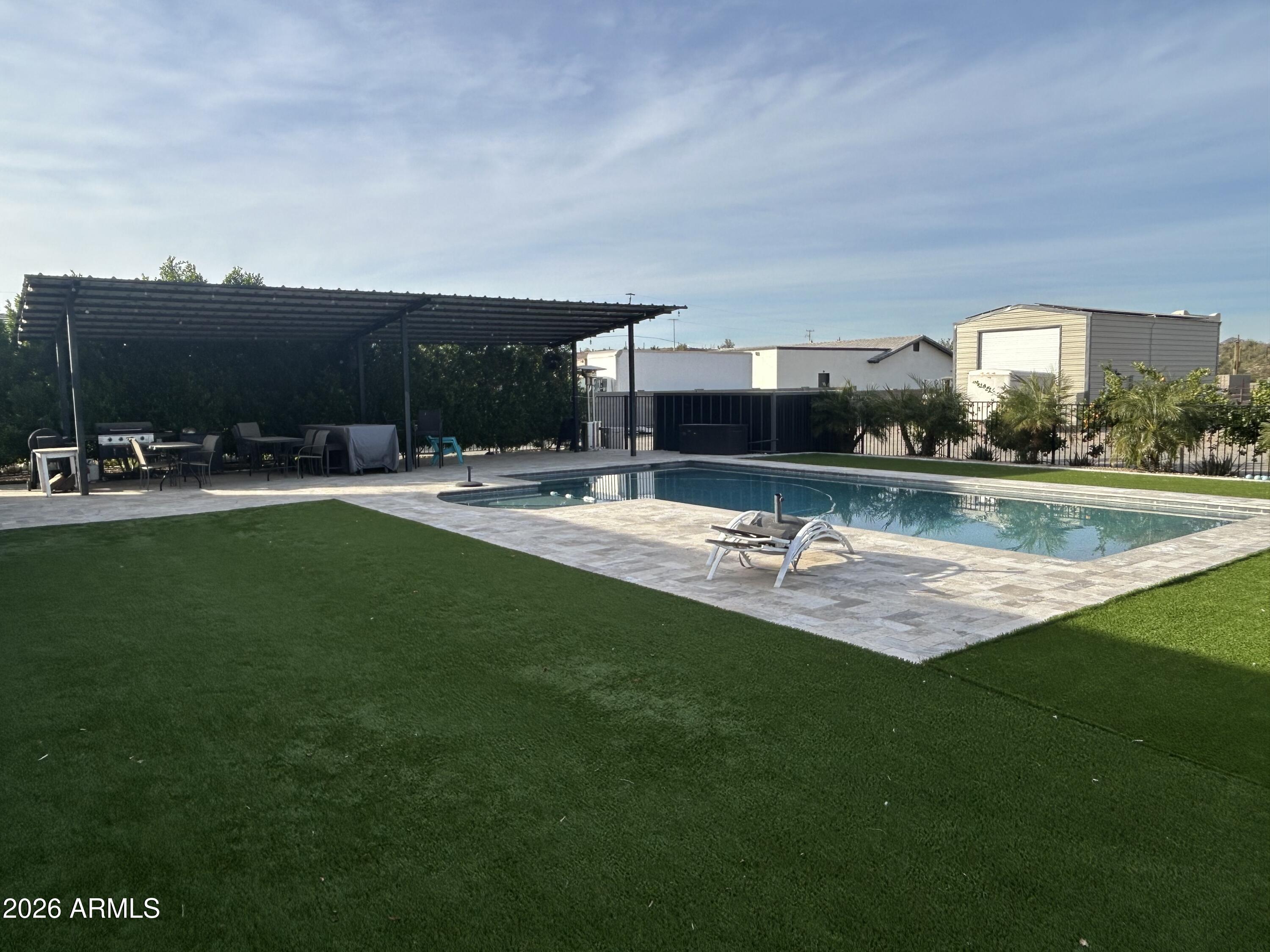 11224 W TETHER Trail W