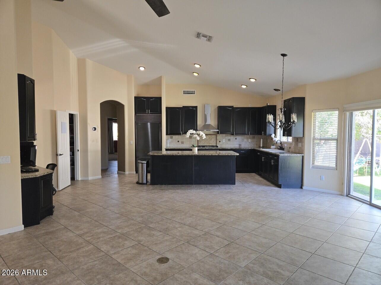 4335 E FOX Circle