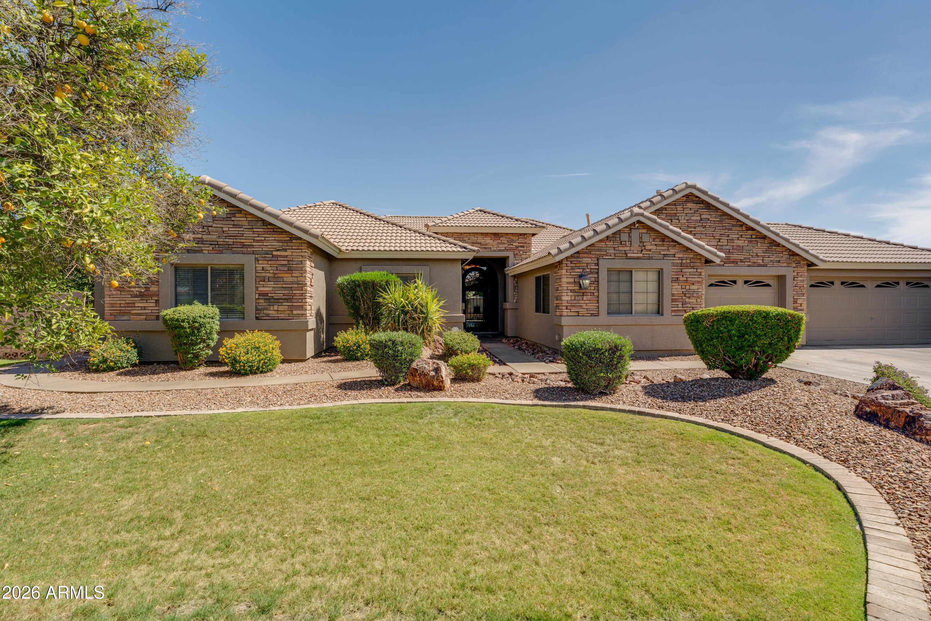 4335 E FOX Circle