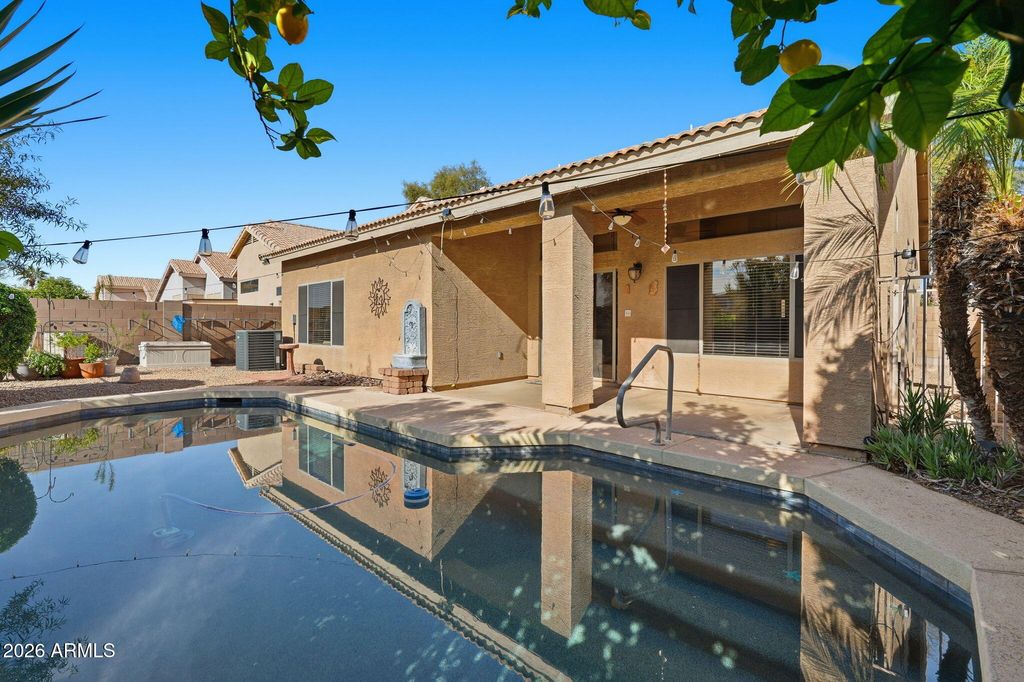 Photo of 1561 E Black Diamond Drive, Gilbert, AZ 85296 (MLS # 6976267)