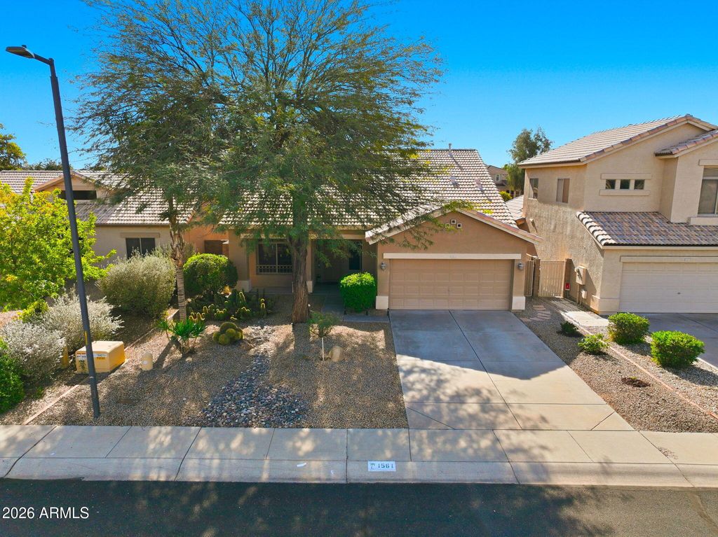 Photo of 1561 E Black Diamond Drive, Gilbert, AZ 85296 (MLS # 6976267)