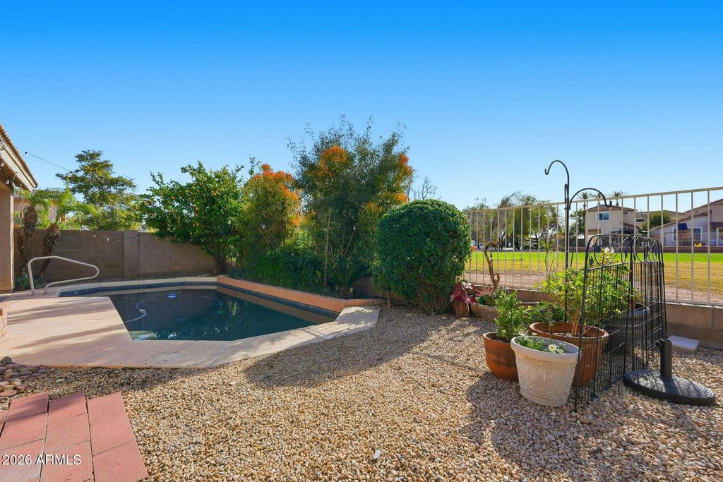 Photo of 1561 E Black Diamond Drive, Gilbert, AZ 85296 (MLS # 6976267)