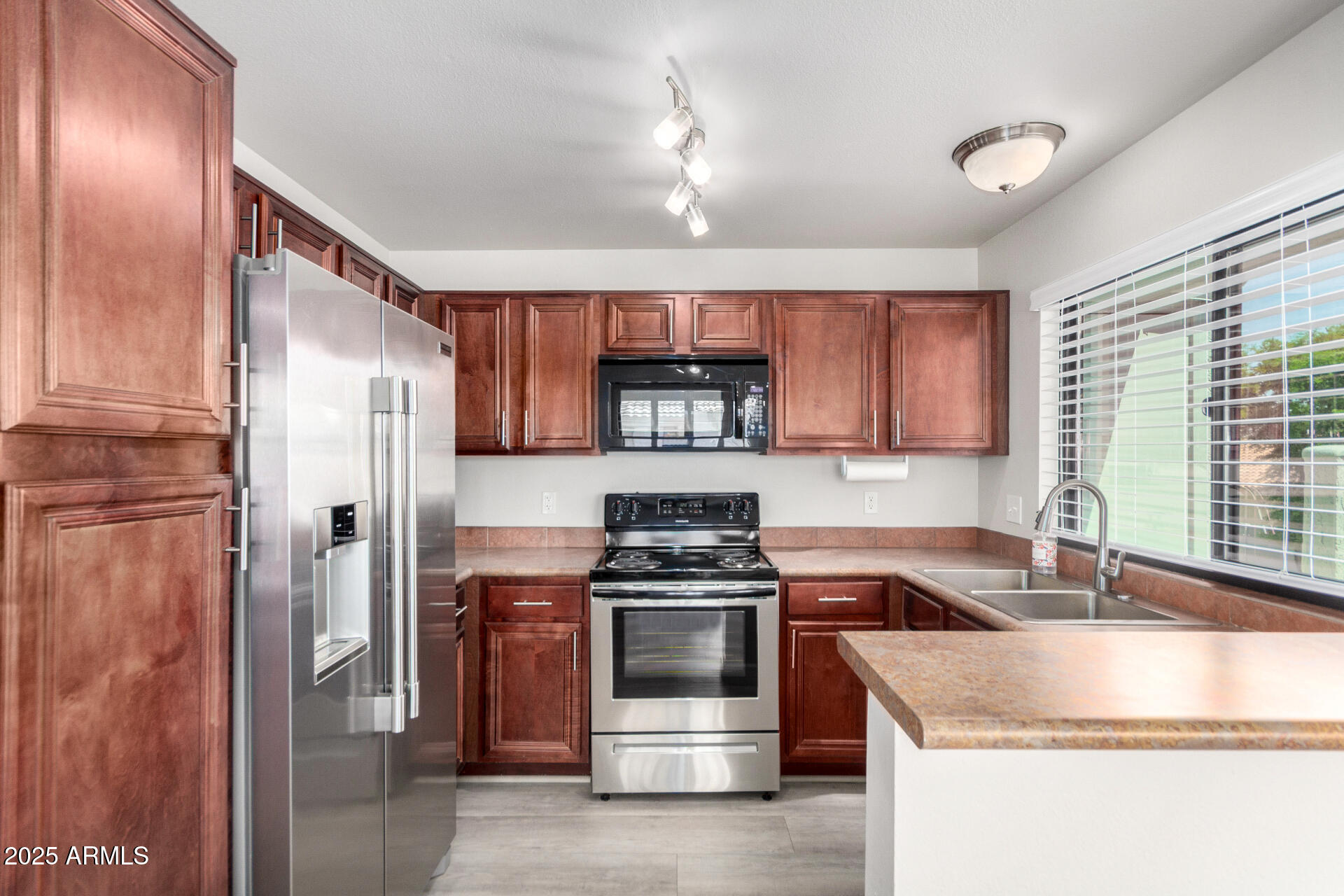 10115 E MOUNTAIN VIEW Road 2105