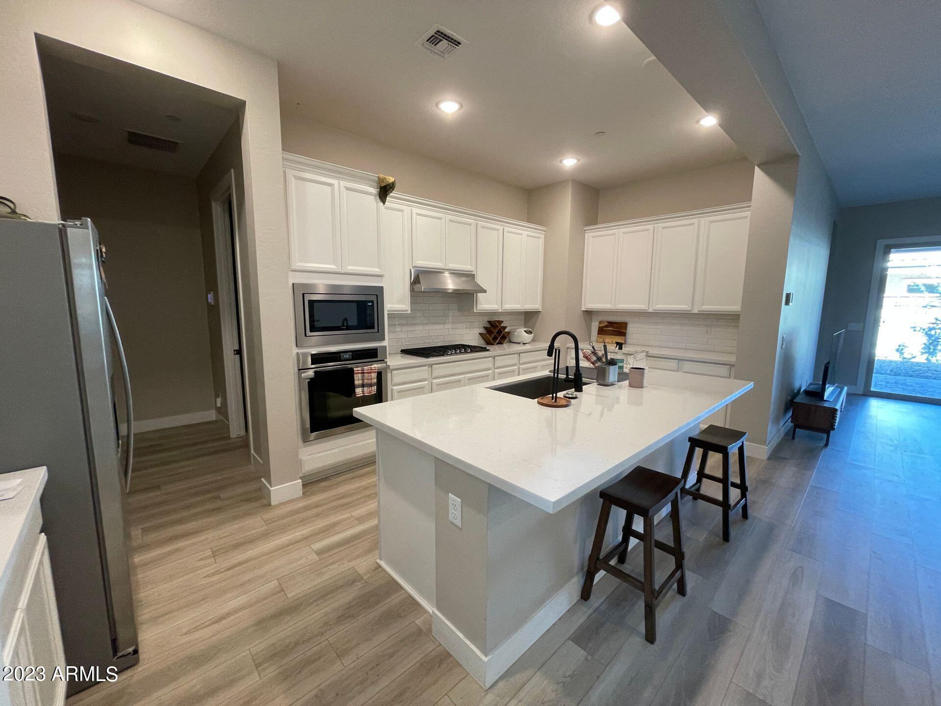 14030 W DESERT FLOWER Drive