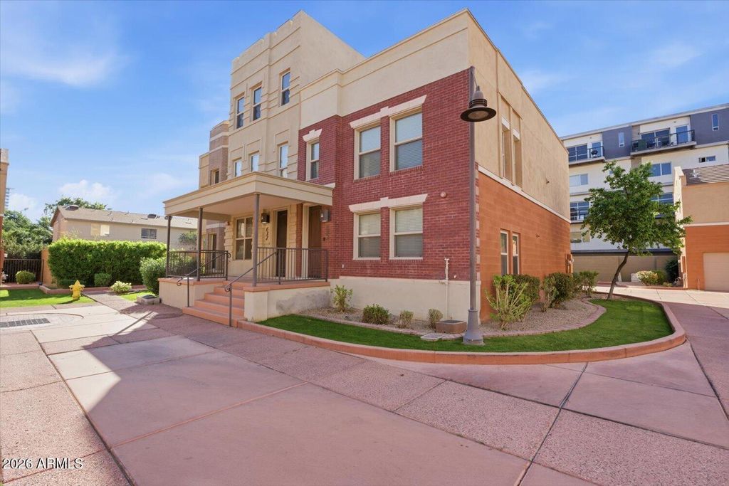 Photo of 637 S Roosevelt Street, Tempe, AZ 85281 (MLS # 6992494)