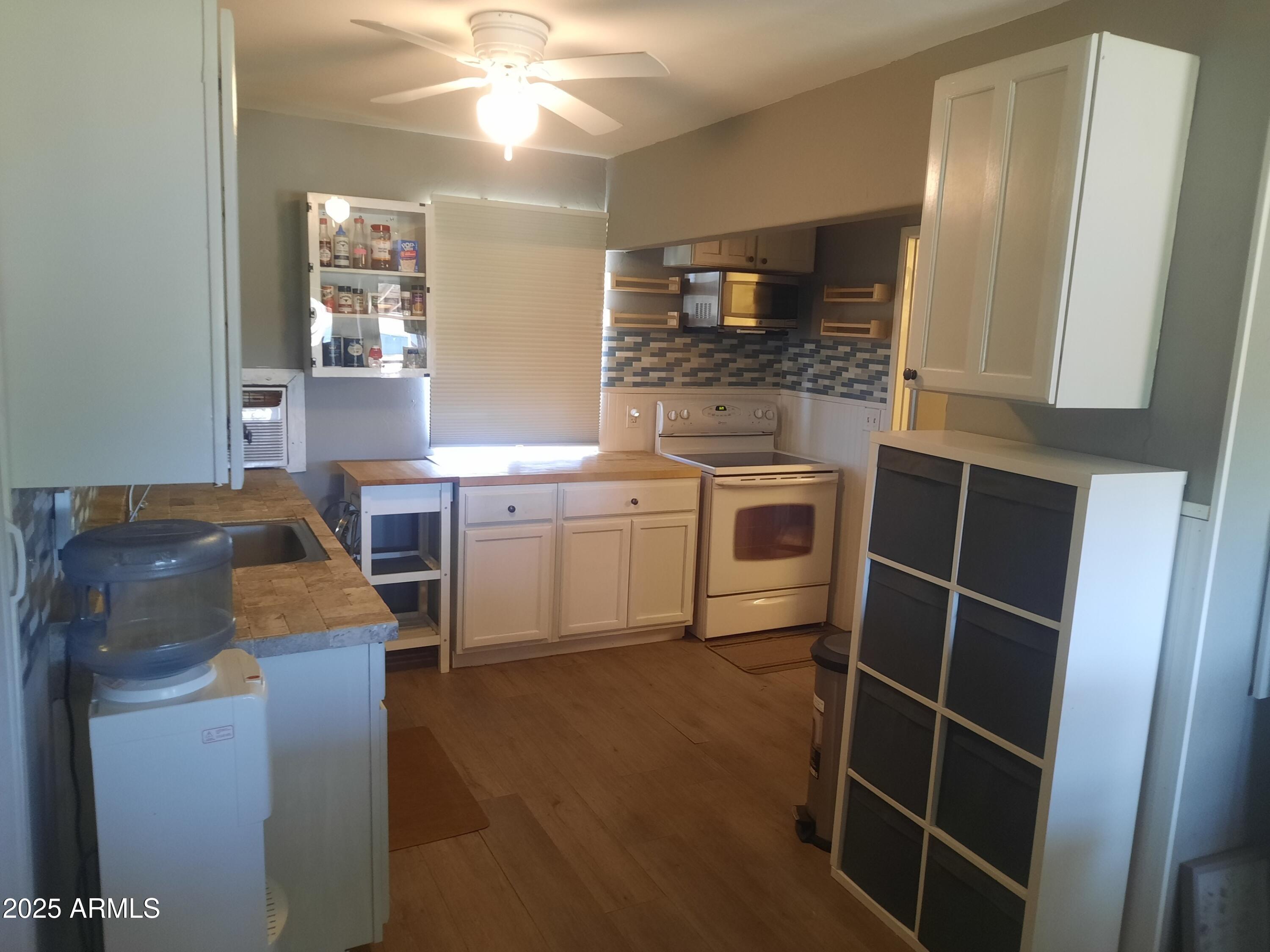 381 E GHOST RANCH Road