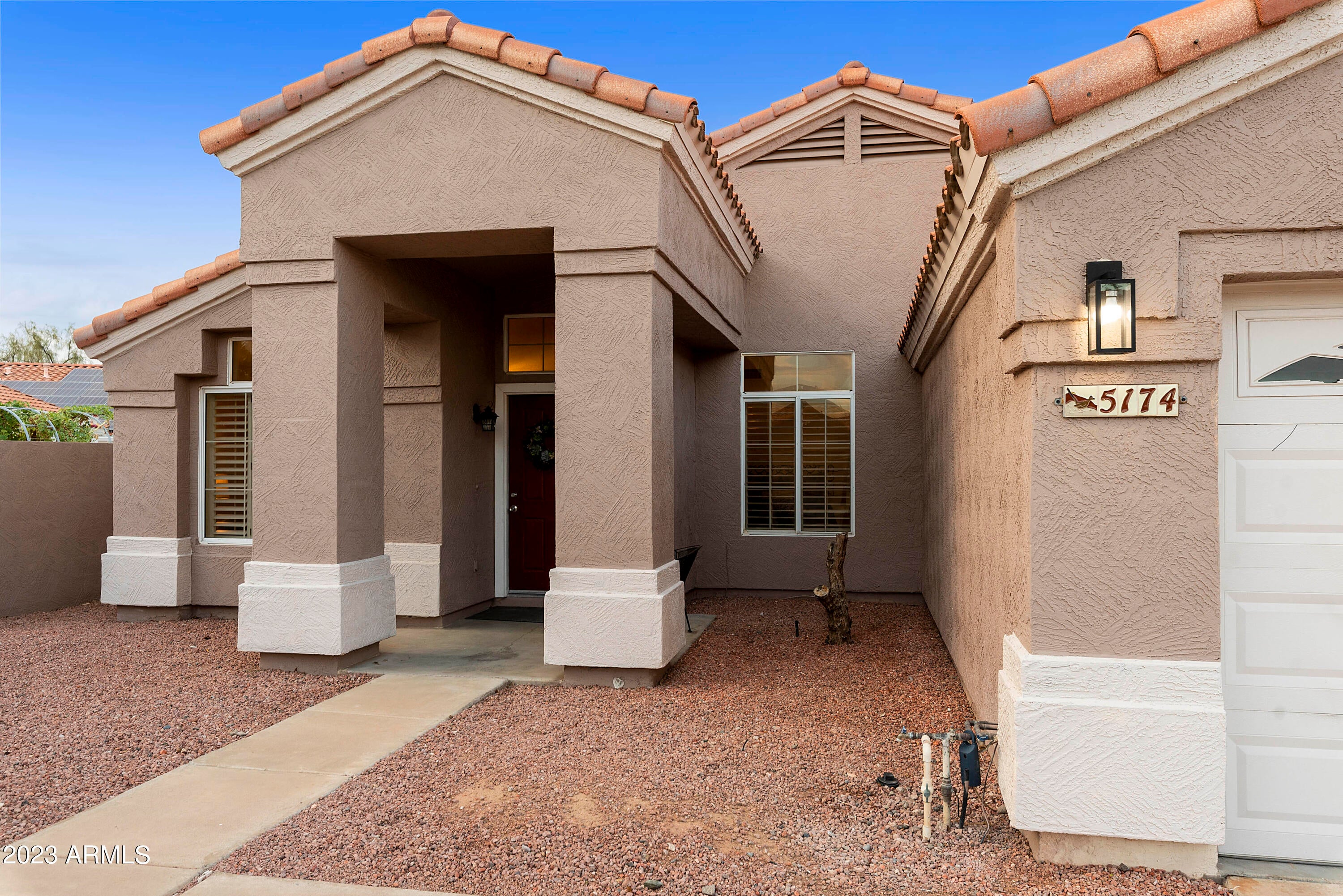 5174 W Kerry Lane