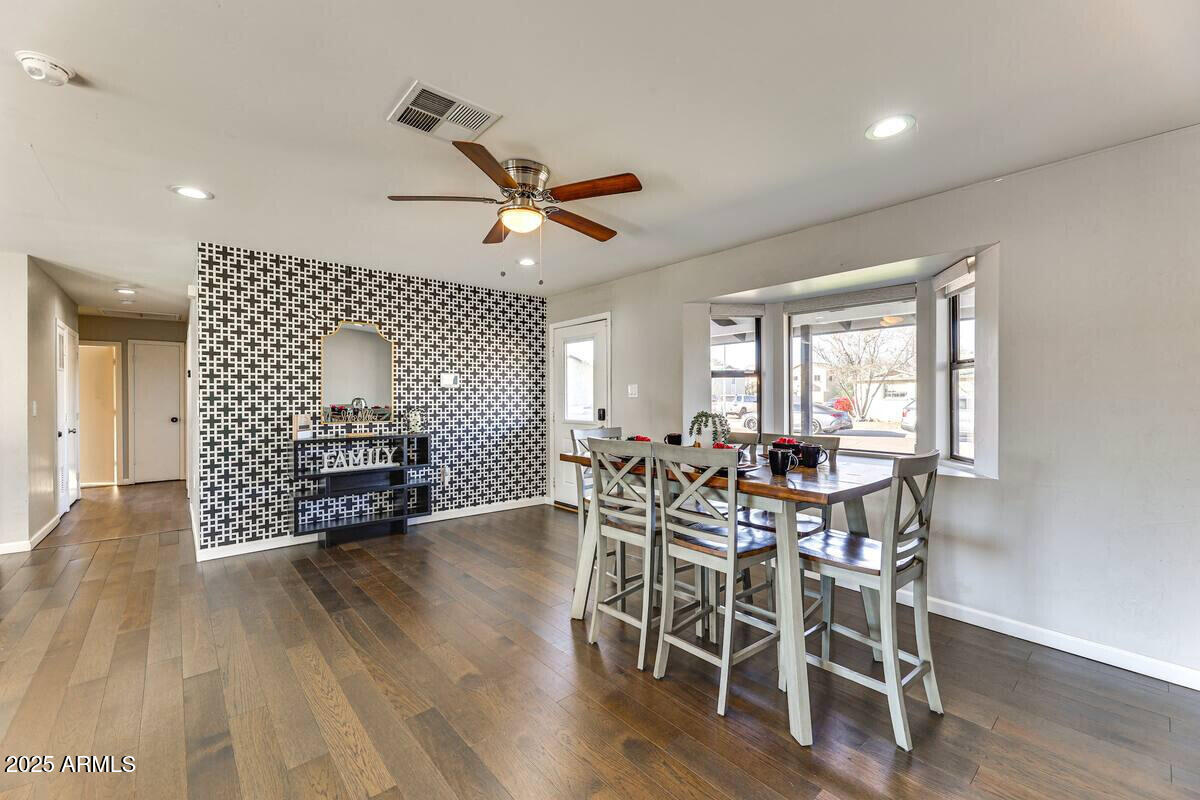 1027 S SIESTA Lane