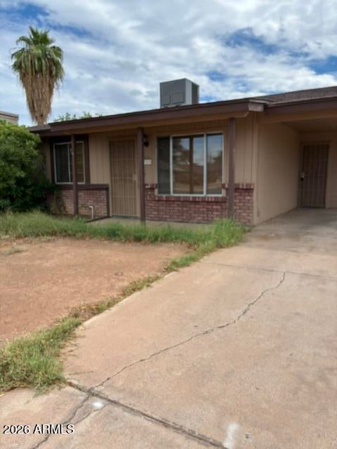 309 W PINON Avenue