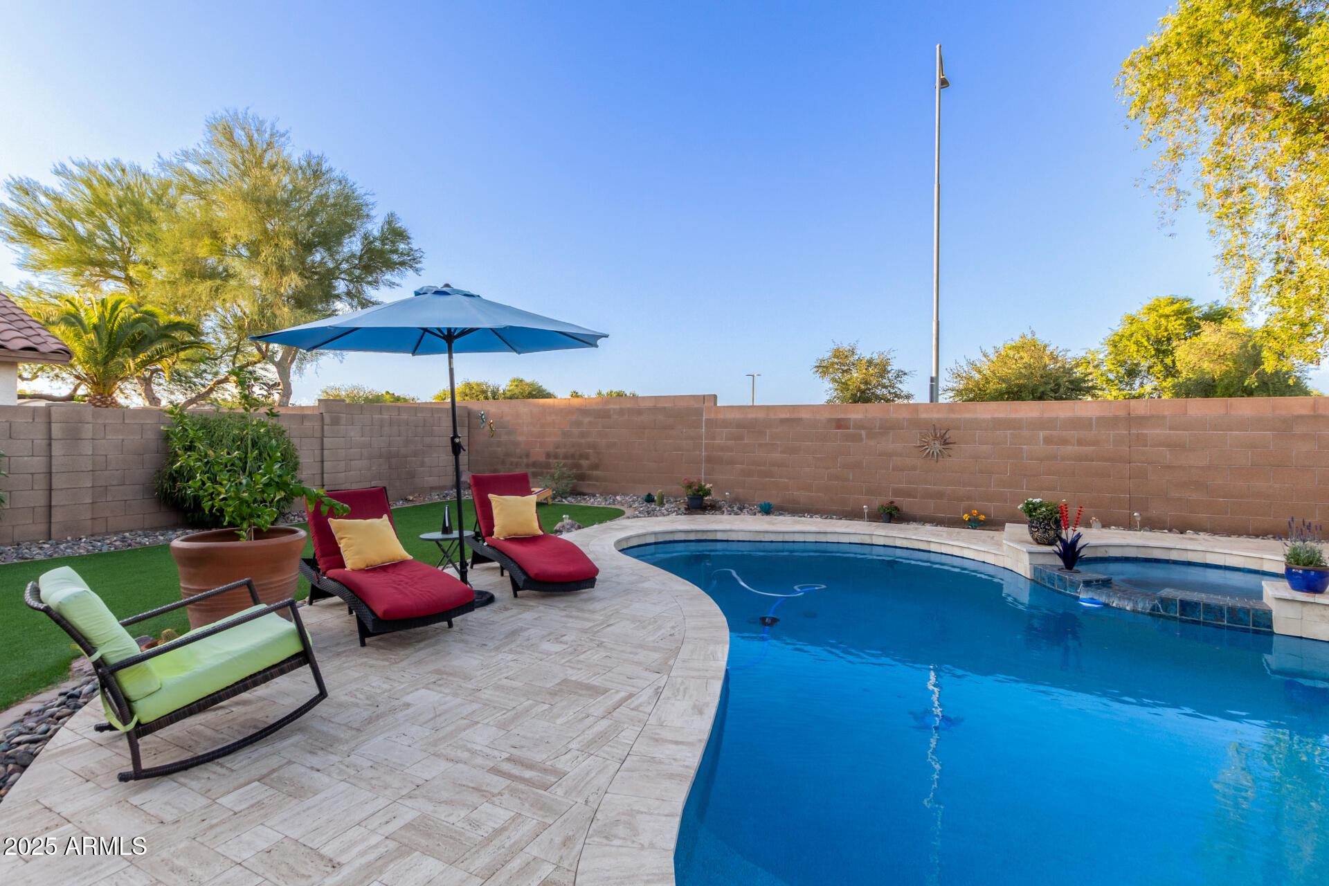 3031 S CORTLAND --