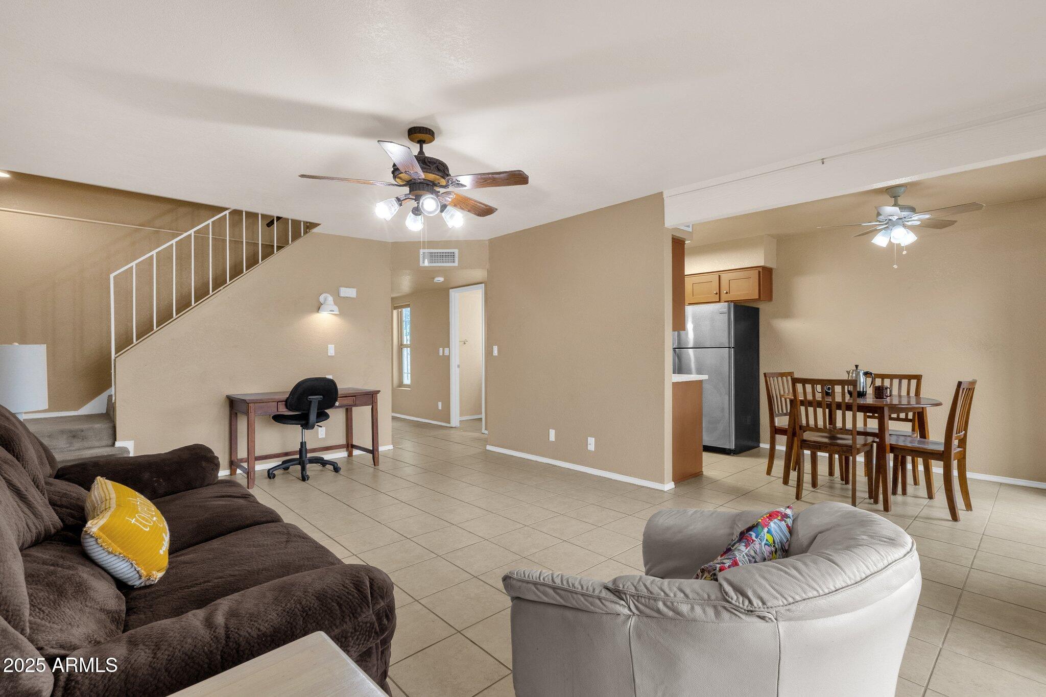 2338 W LINDNER Avenue 52