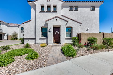 651 N BAY Drive Gilbert AZ 85233