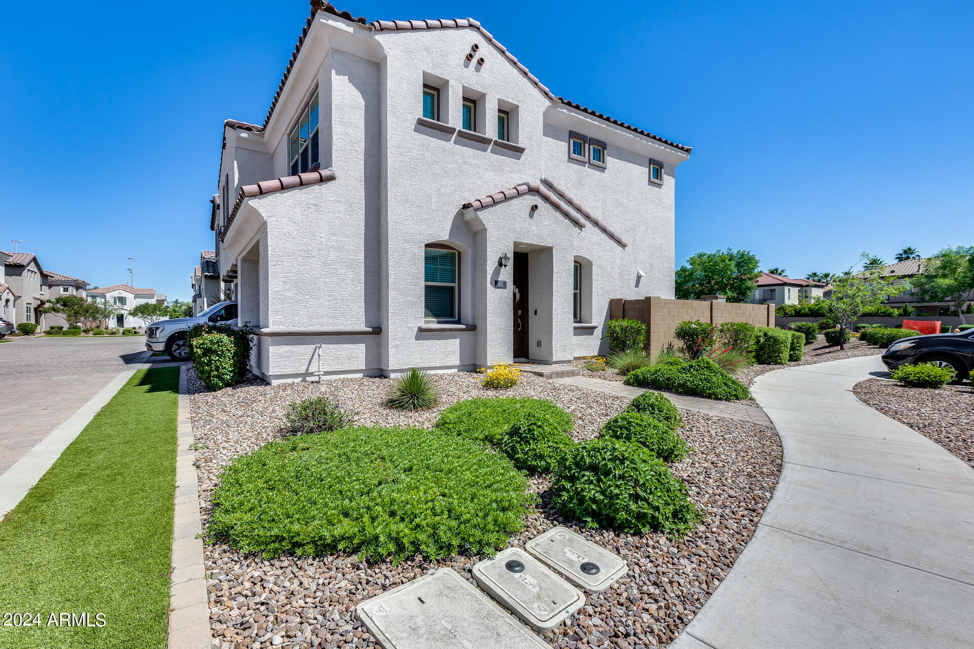 651 N BAY Drive