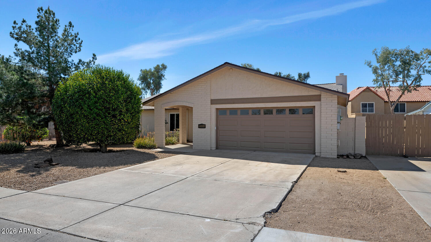 10107 W MEADOWBROOK Avenue