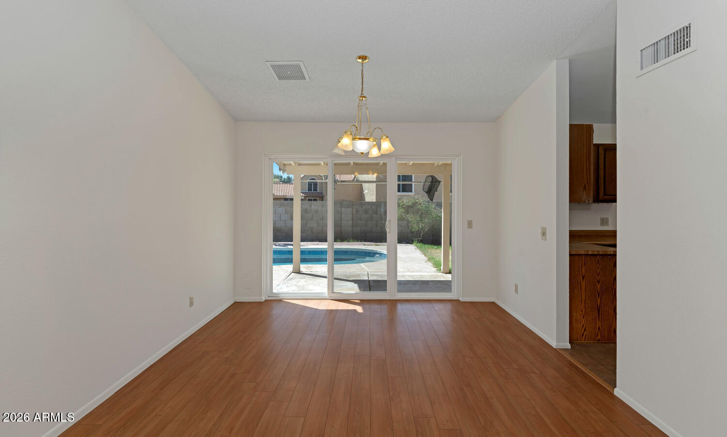 10107 W MEADOWBROOK Avenue