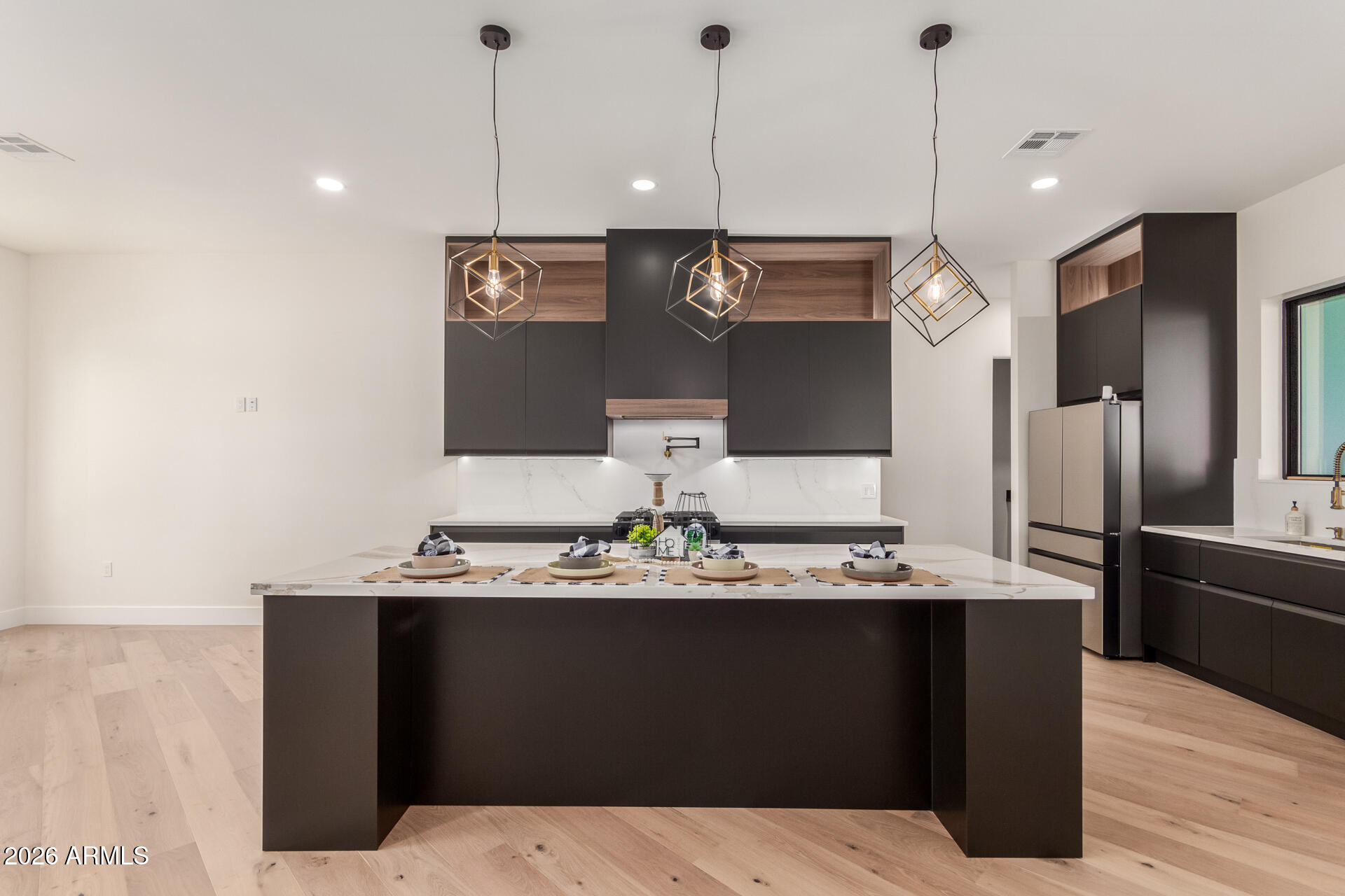 EASTERN GARDENS - Residential