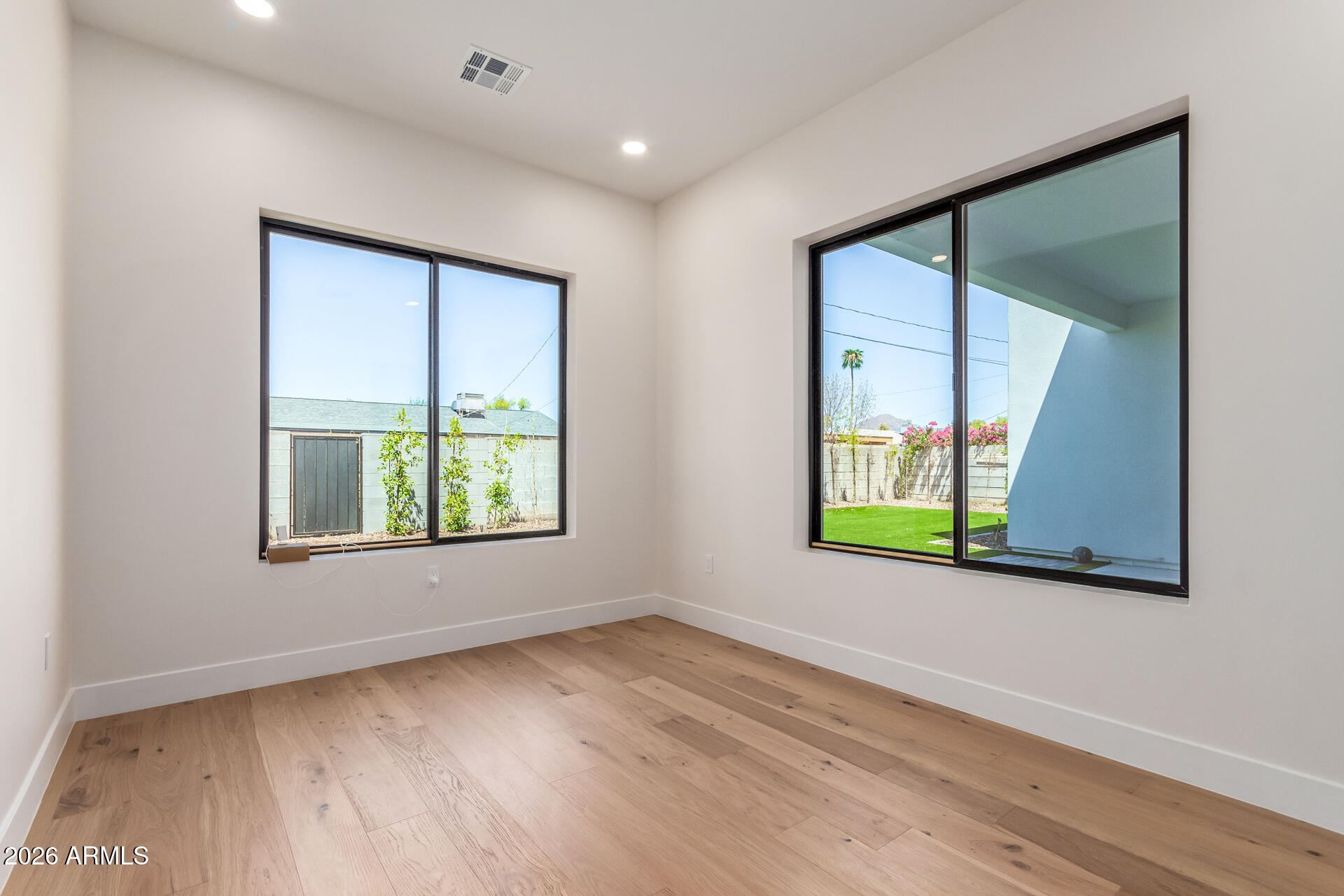 EASTERN GARDENS - Residential