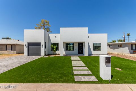 3014 E AVALON Drive Phoenix AZ 85016