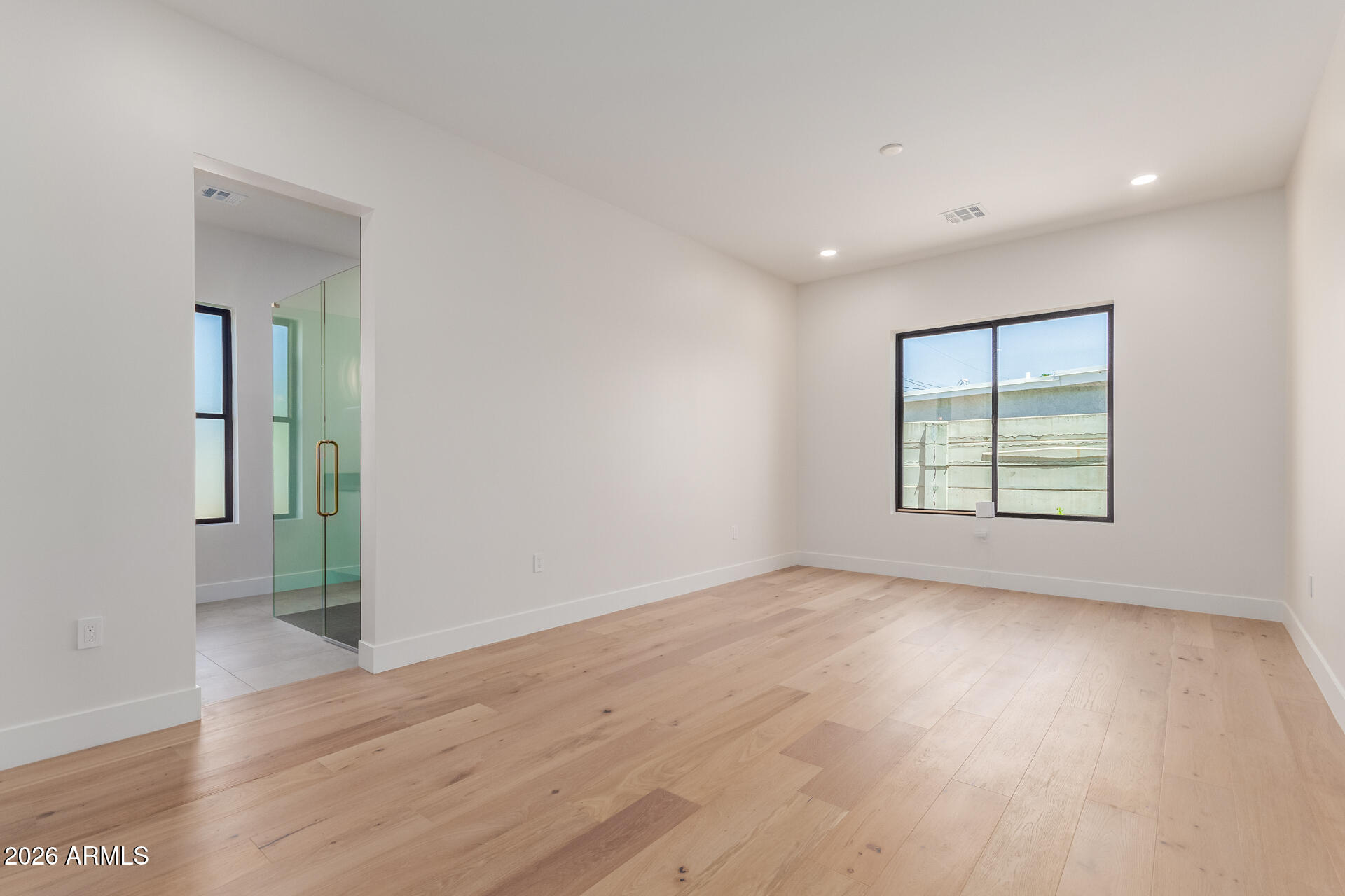 EASTERN GARDENS - Residential