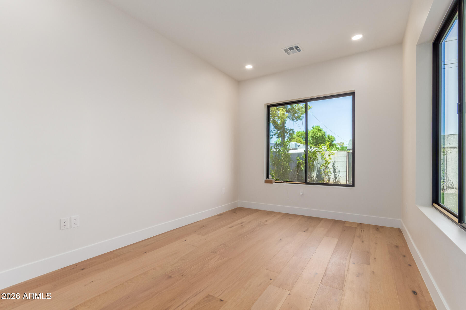 EASTERN GARDENS - Residential