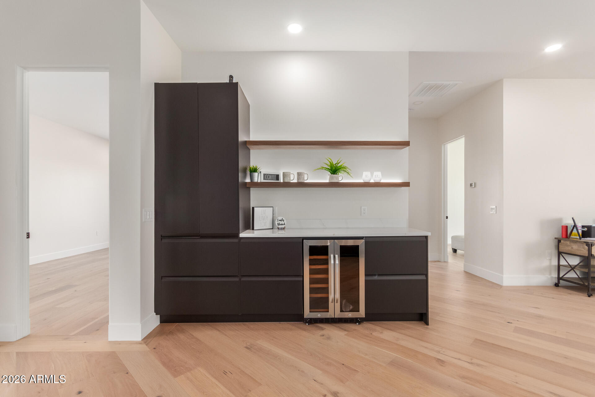 EASTERN GARDENS - Residential