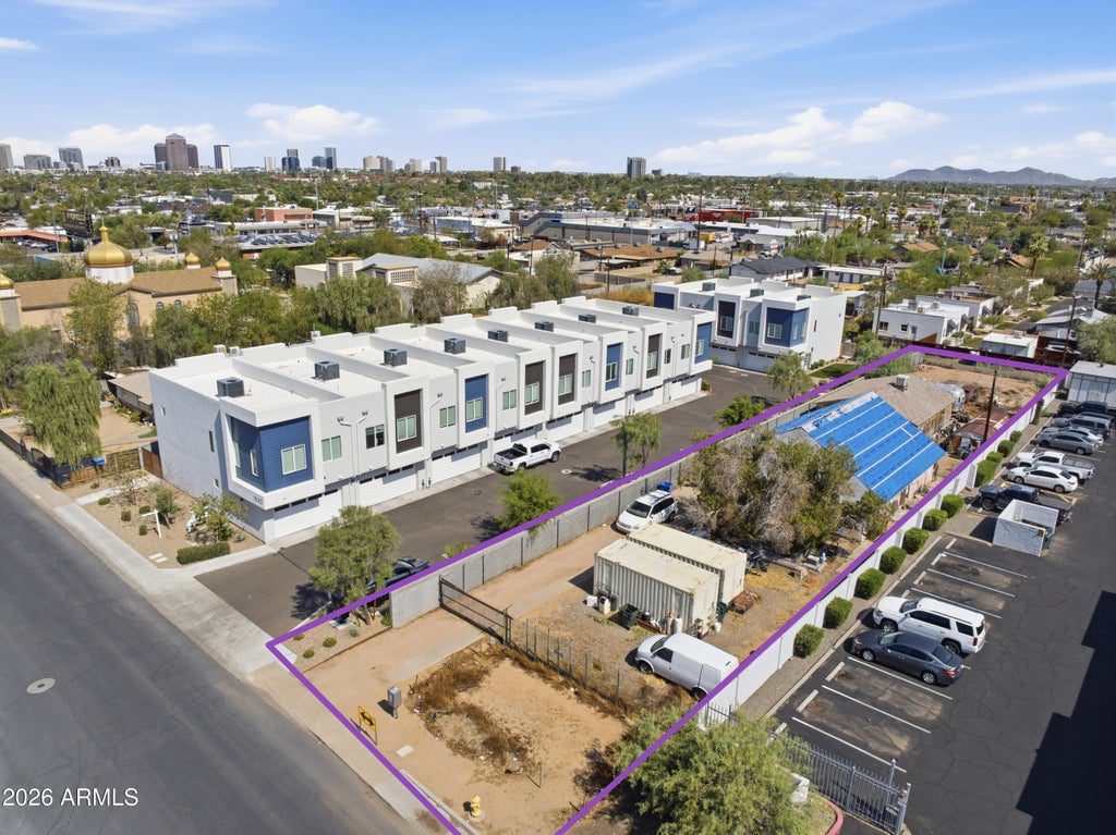 Photo of 1650 E Monte Vista Road #16, Phoenix, AZ 85006 (MLS # 7091882)