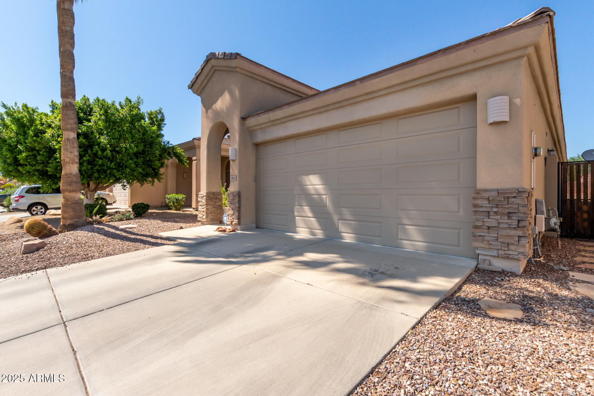 3122 E WINDMERE Drive