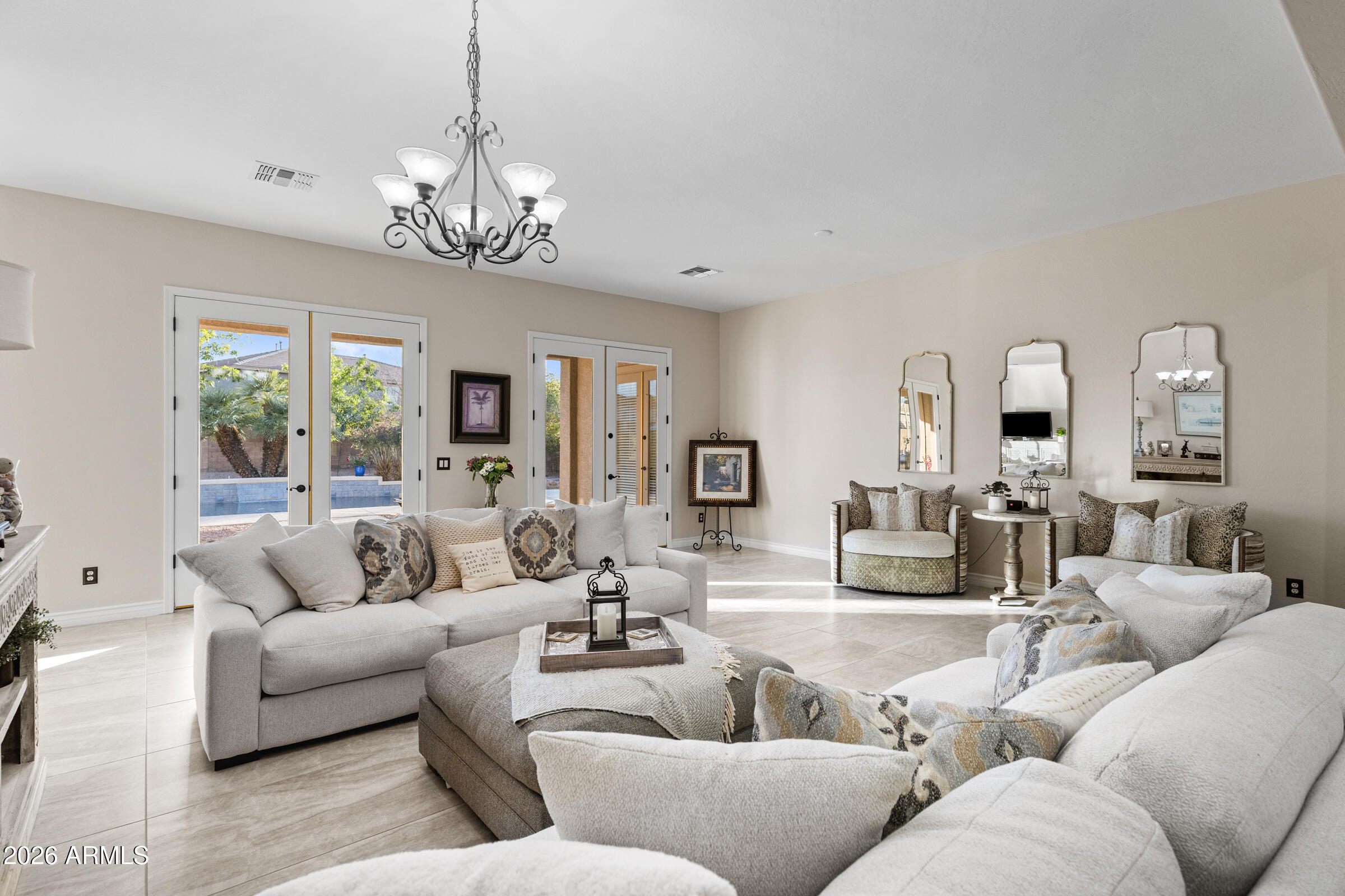 3715 E LAFAYETTE Avenue