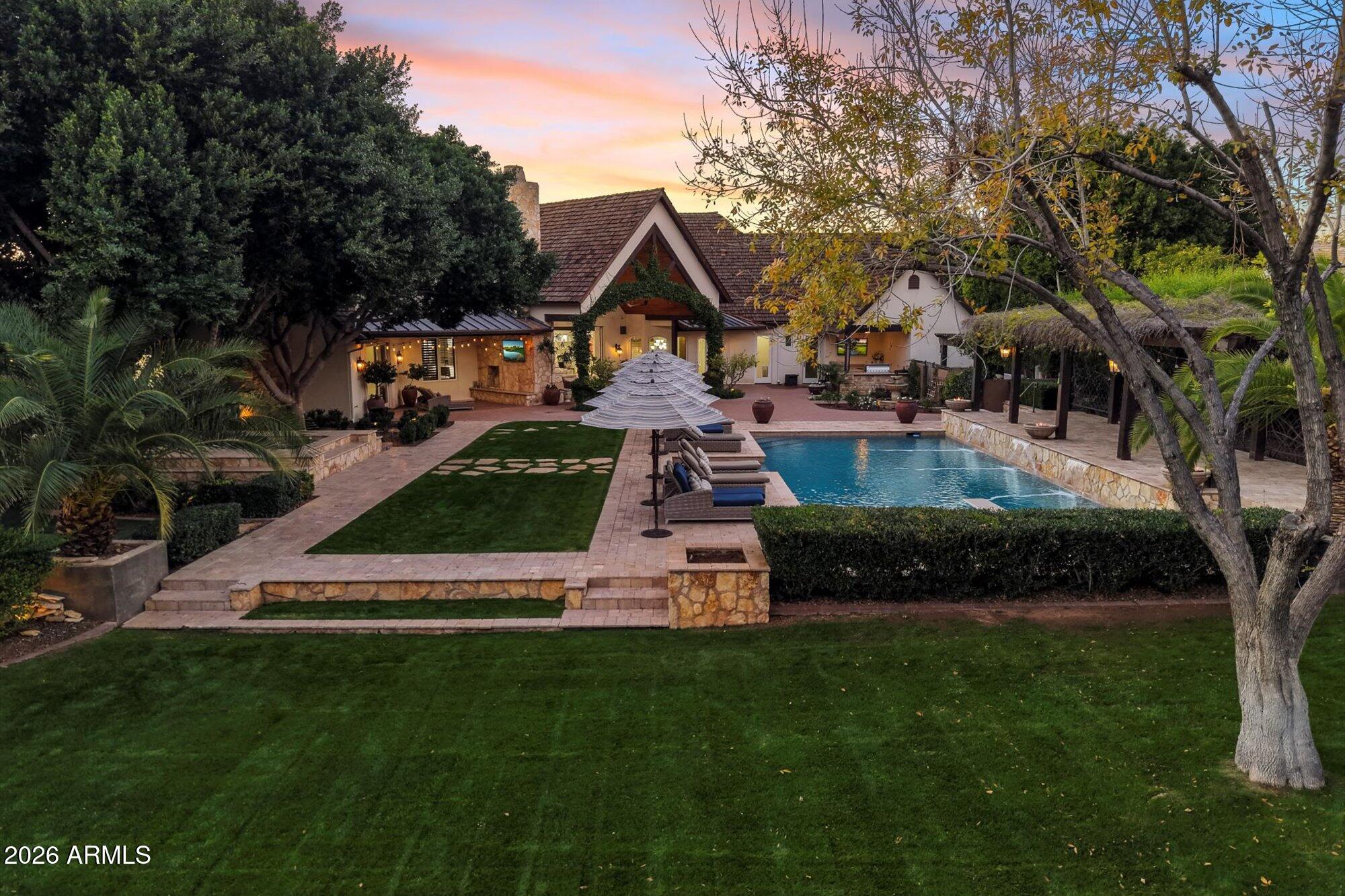 4715 N LAUNFAL Avenue