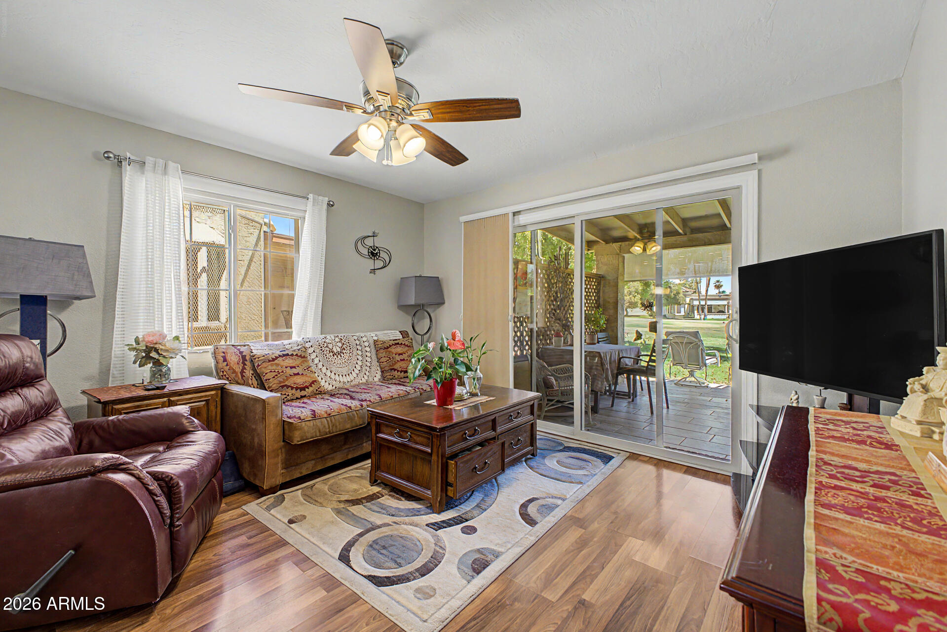 605 S DESERT FLOWER Drive