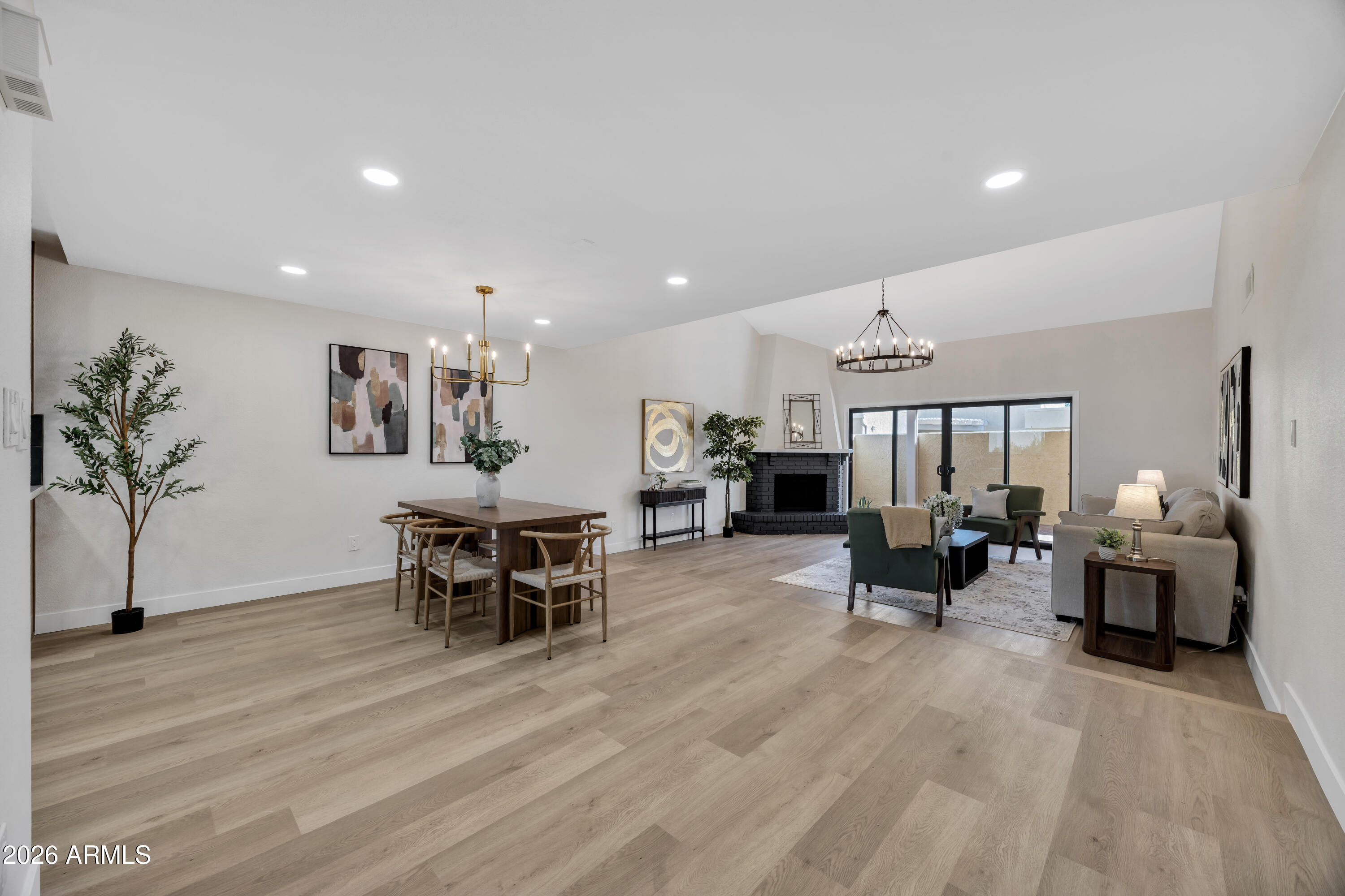 2107 W MARLETTE Avenue