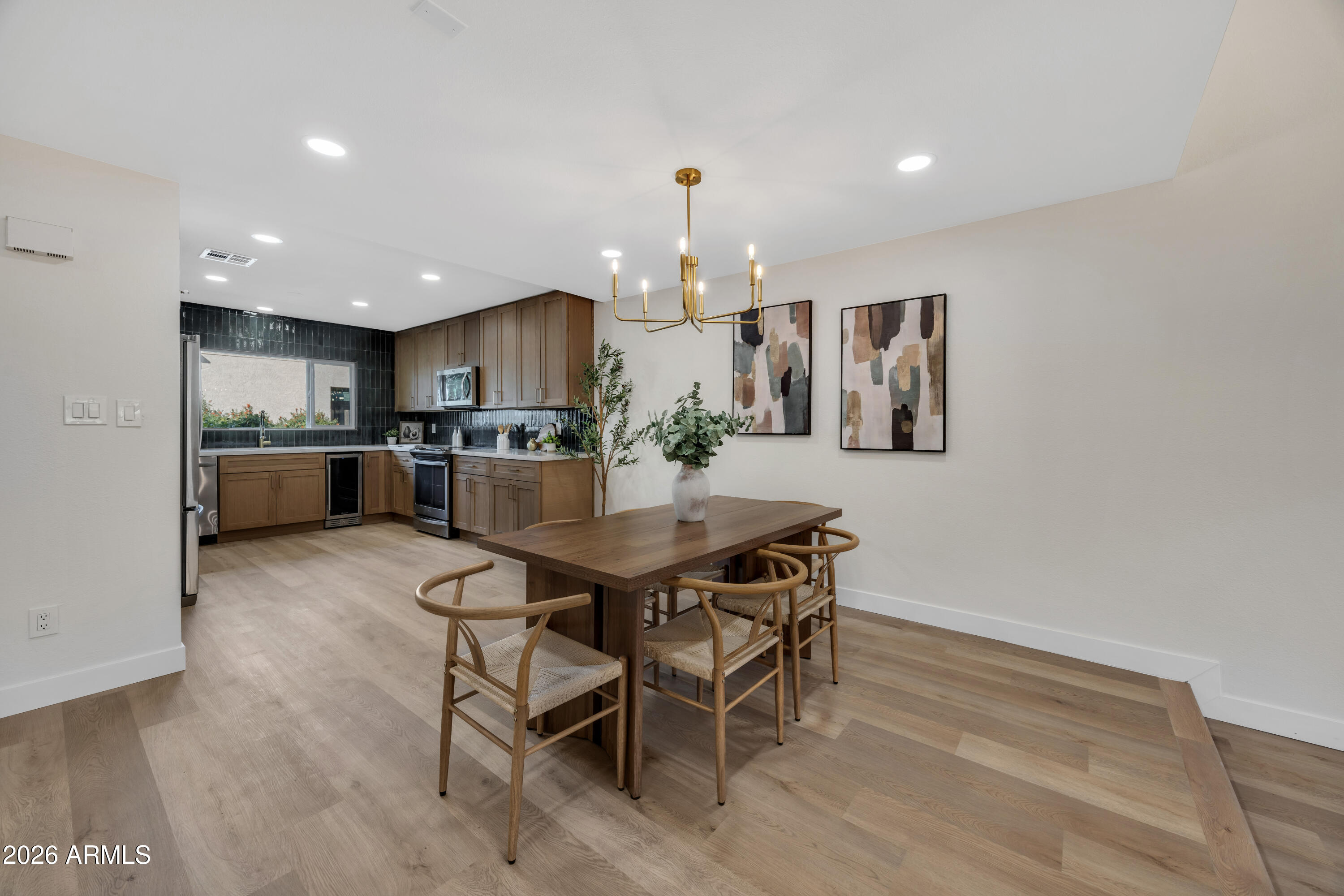 2107 W MARLETTE Avenue