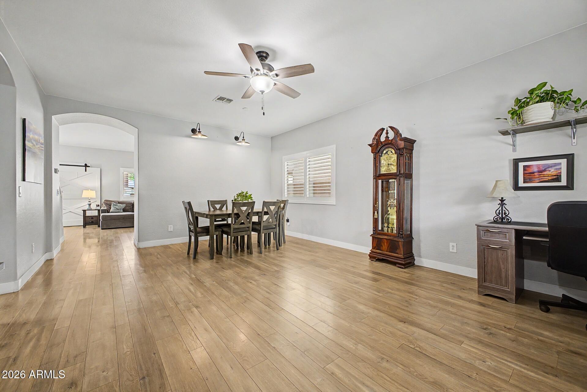 830 W TRELLIS Road