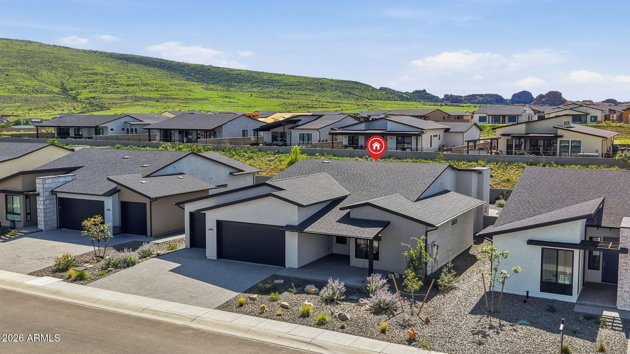 5512 E EDGAR Way