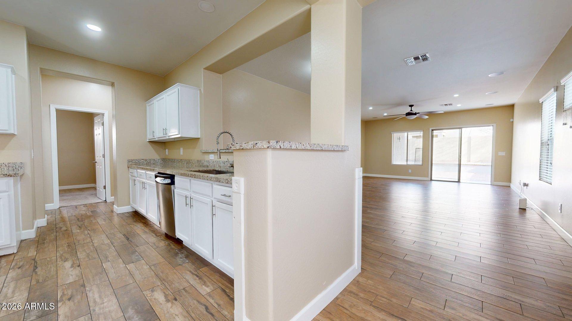 19392 W Washington Street