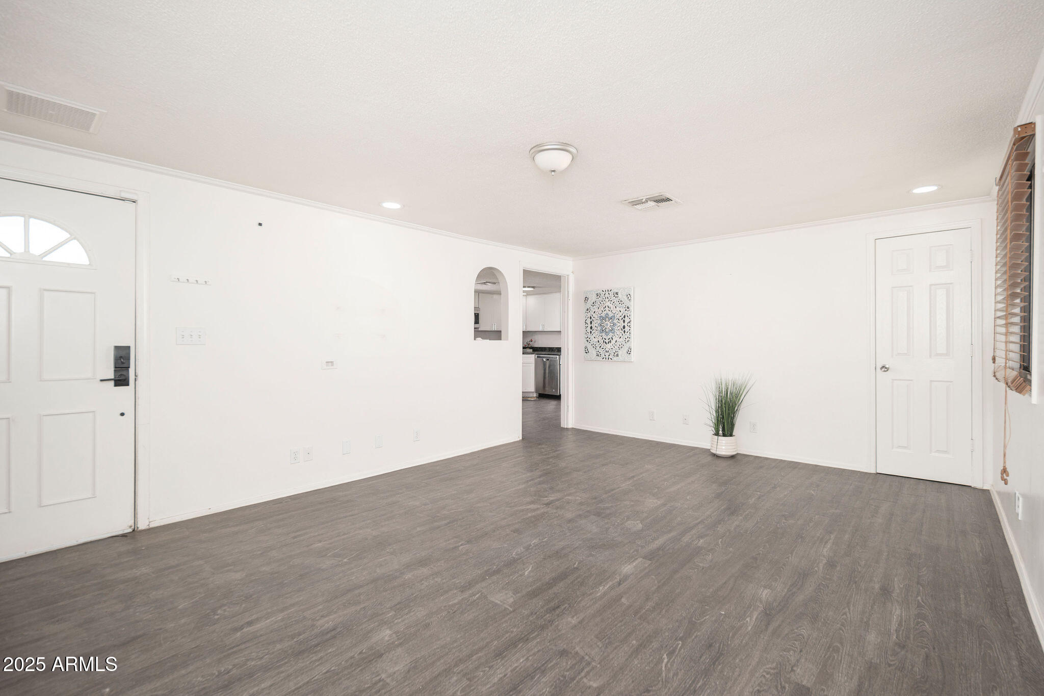 1108 N ESTHER Street