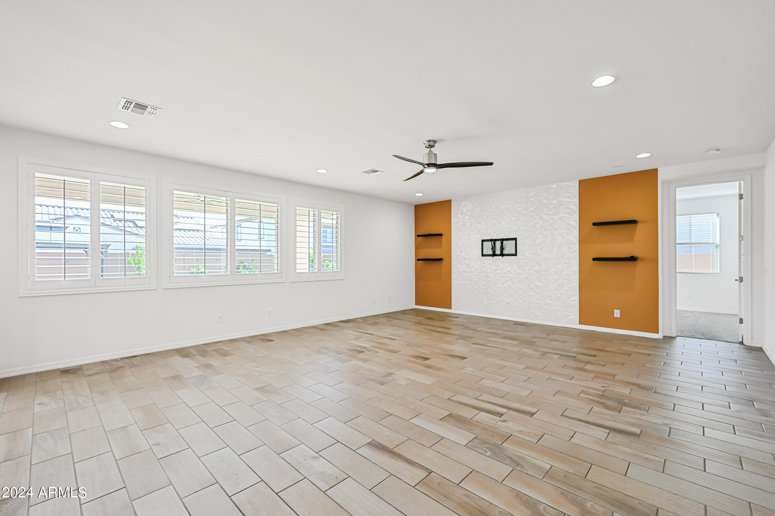 14049 W Desert Hollow Drive