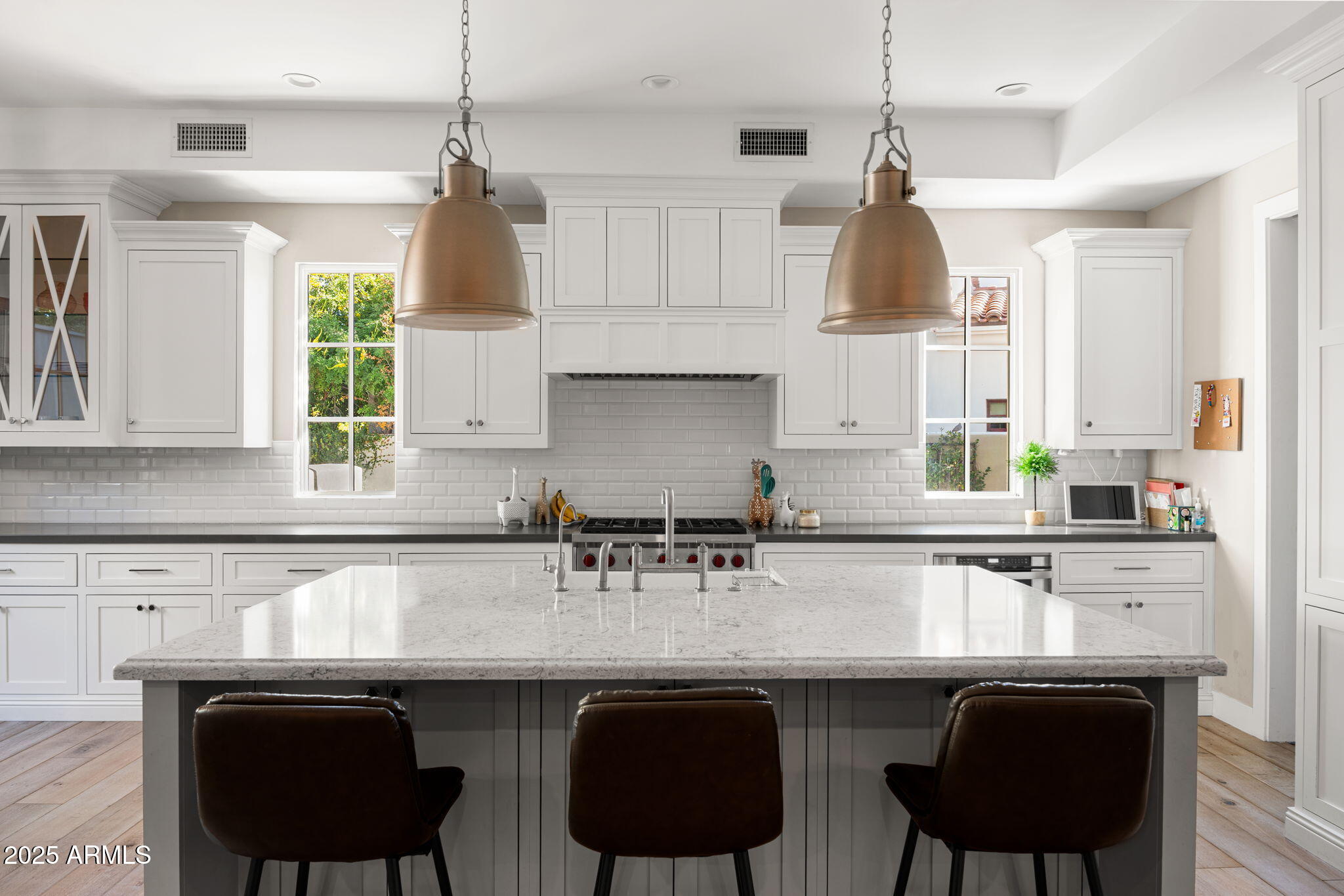 9466 E ROCKWOOD Drive