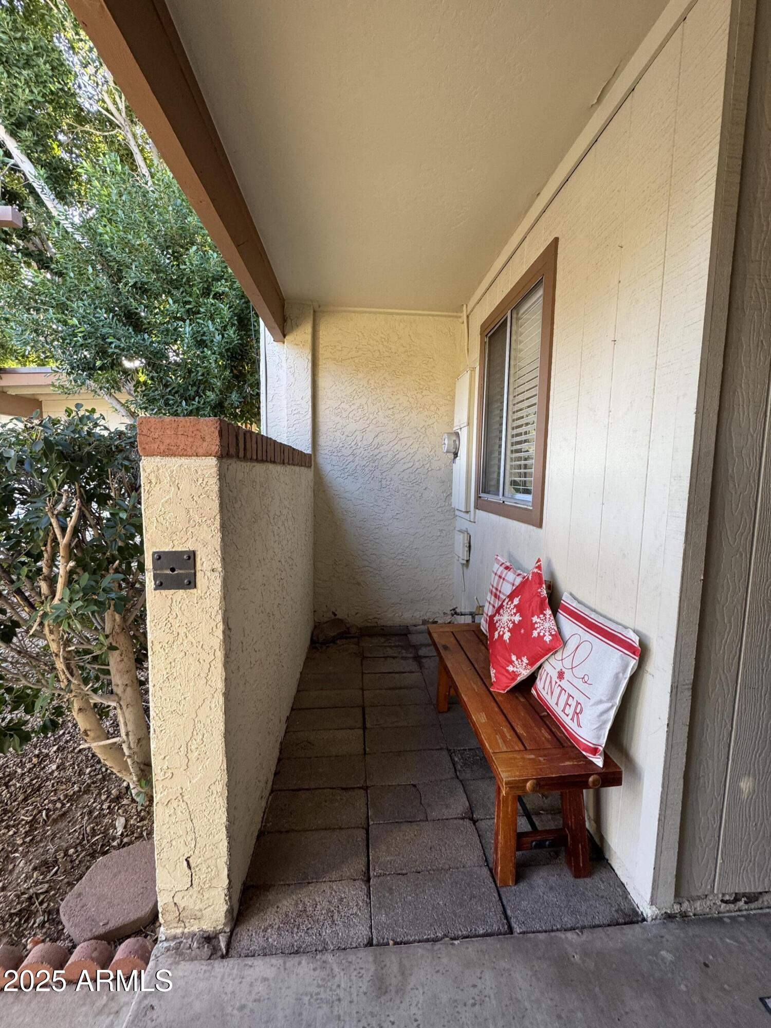 2404 W RUE DE LAMOUR Avenue