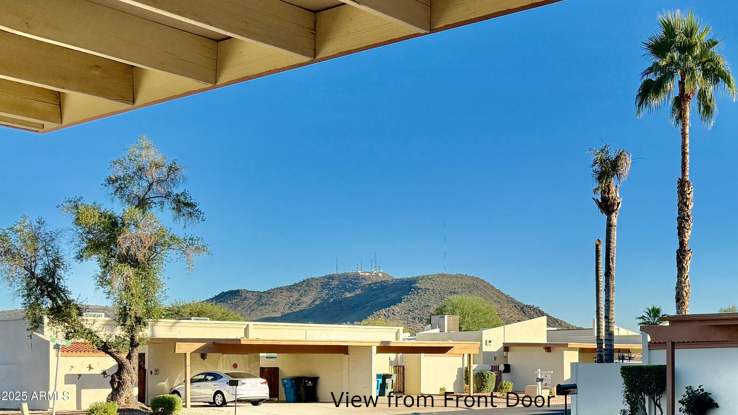 2404 W RUE DE LAMOUR Avenue