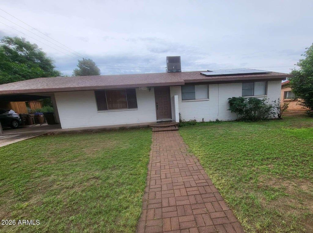 Photo of 209 W Greenwich Road, Kearny, AZ 85137 (MLS # 7094997)