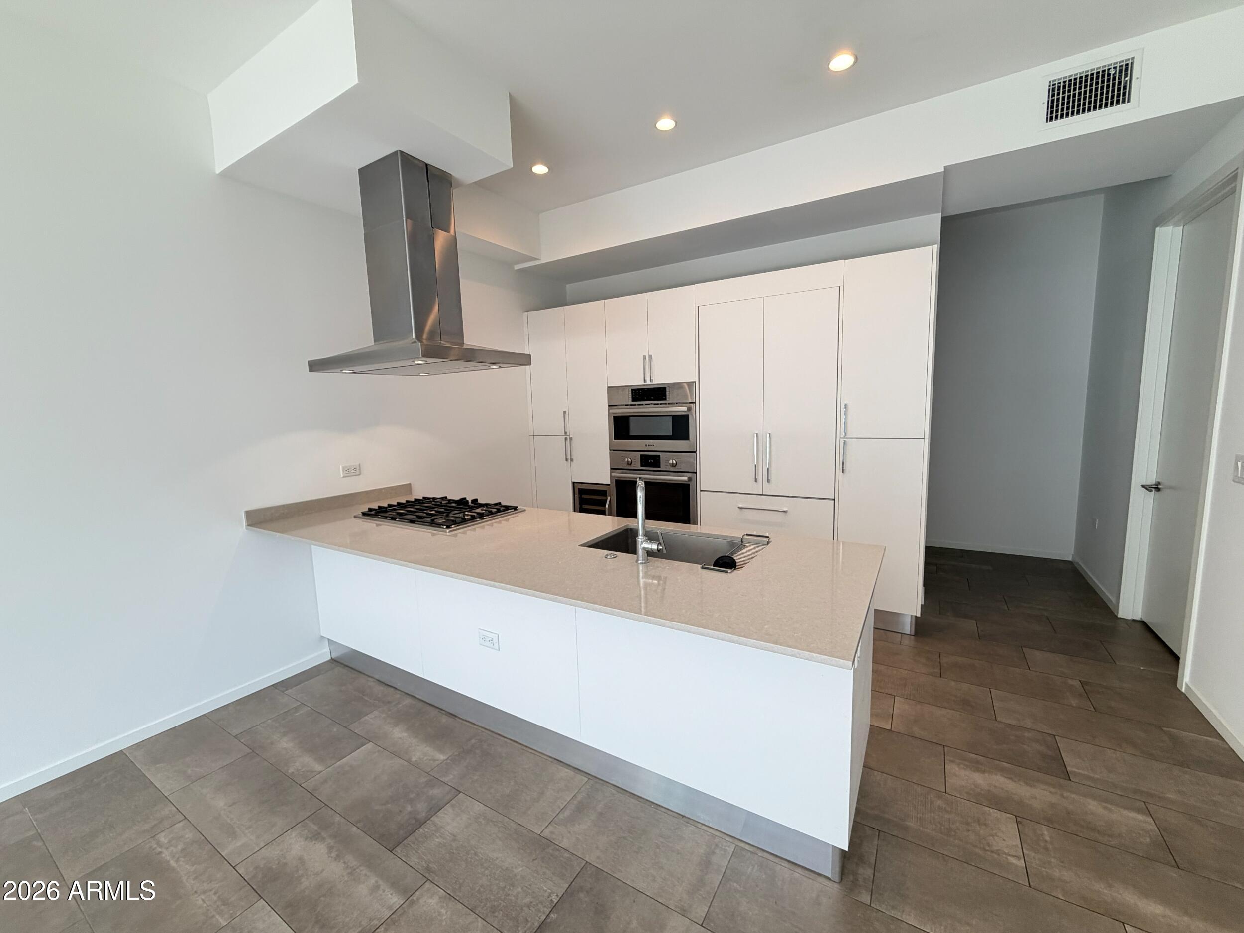 7180 E KIERLAND Boulevard 1006