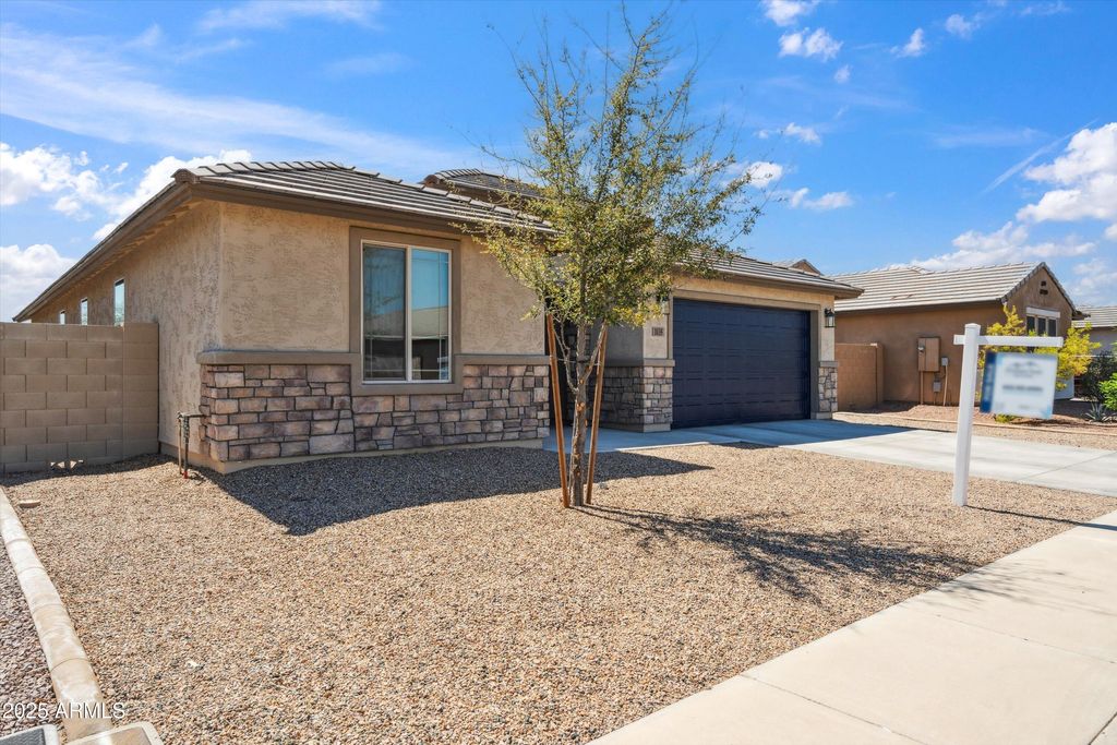 Photo of 1135 E Barrus Drive, Casa Grande, AZ 85122 (MLS # 6948642)
