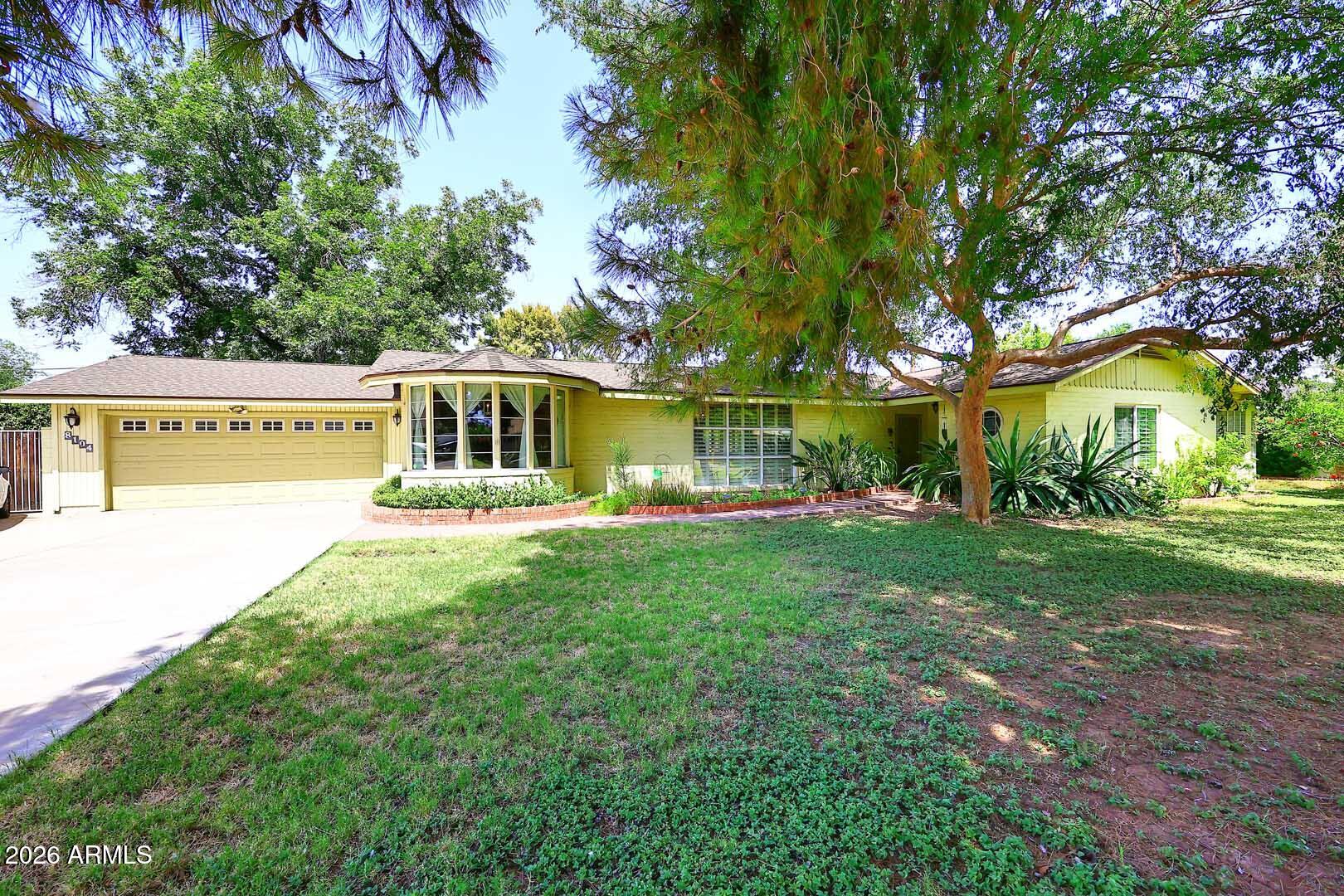 8104 N 8TH Avenue