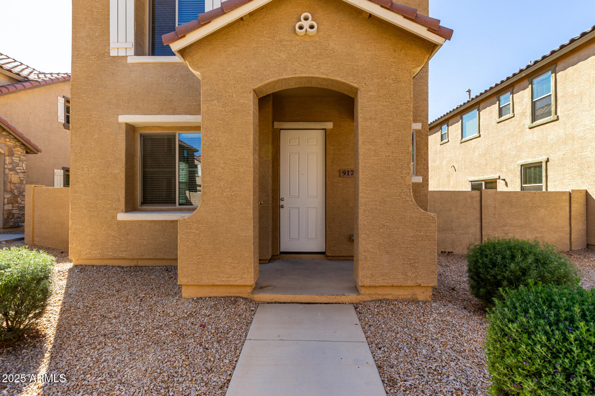 917 E AGUA FRIA Lane